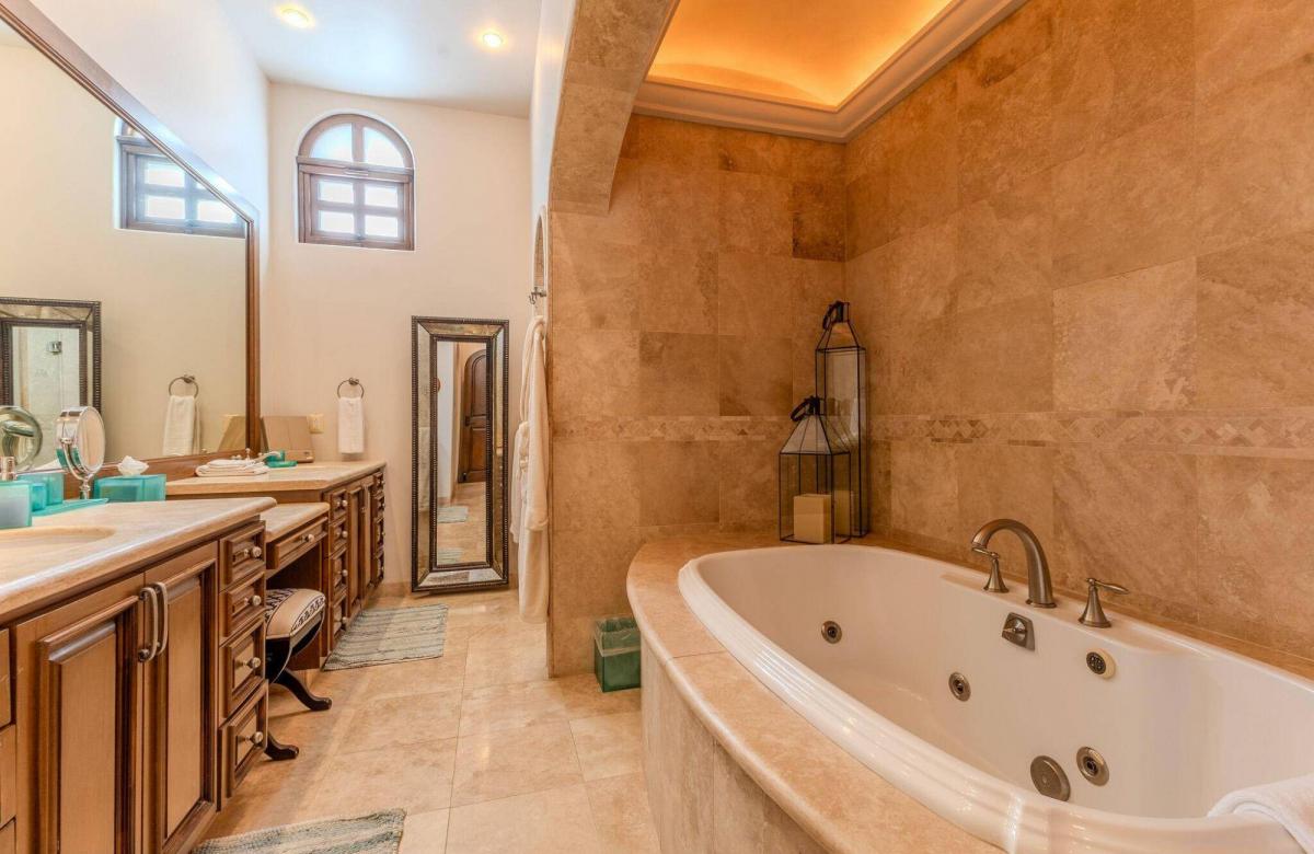 Foto 19 de Luxury Ocean View Villa – Tourist Corridor, Cabo San Lucas